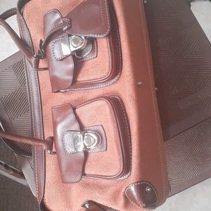 Dooney and bourke shoulder bag